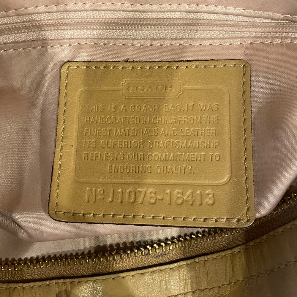 Coach Purse - Picture 5 of 7